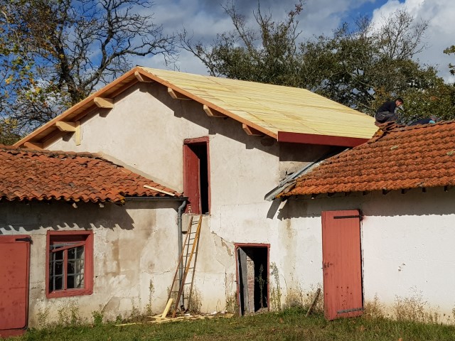 pose panes et chevrons, linteaux par équipe AMC charpente